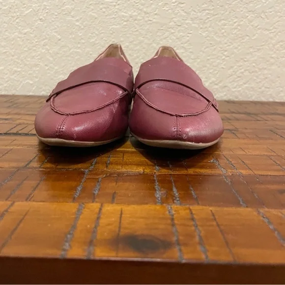 Franco Sarto Red Flats Modern Loafers - Picture 2 of 8